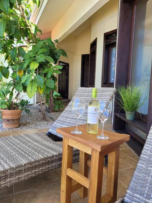 Villa Martina Palmgarden Samara Exterior photo